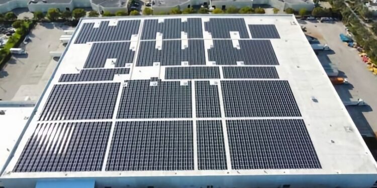 Florida Installs Record-Breaking Rooftop Solar System