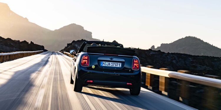 MINI Launches Limited Edition Cooper SE Convertible with ‘Open-Air Go-Kart’ Experience