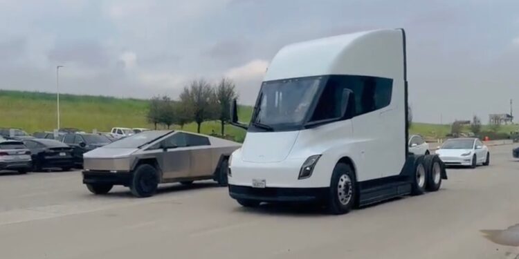 Comparison of Tesla Semi and Cybertruck Performance in a Simulated Drag Race