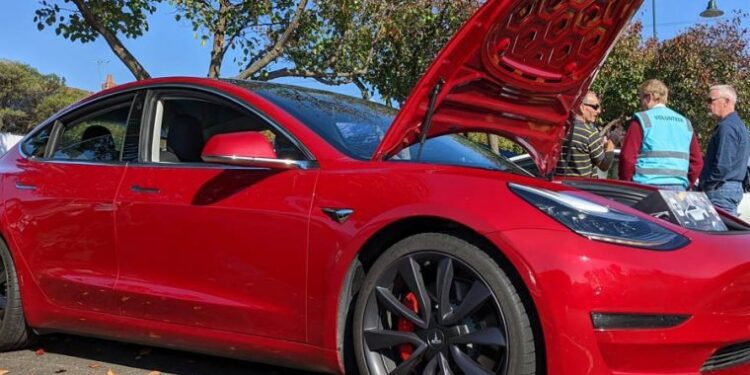 Tesla Overtakes Ford in Customer Loyalty Rankings After 10-Year Reign