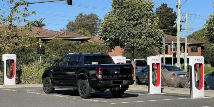 Ford Ranger Driver Blocks 3 Tesla Superchargers, Faces Potential Fine