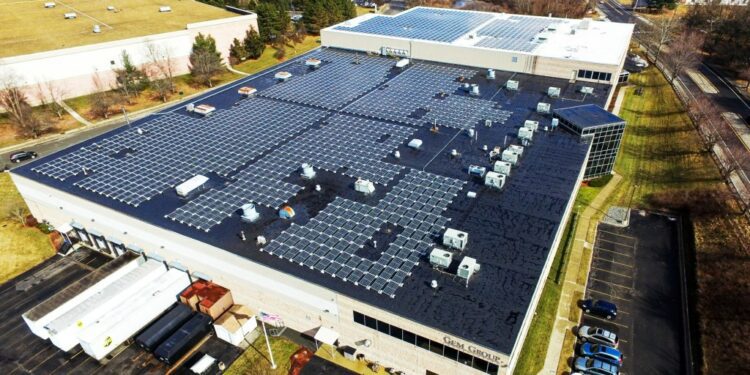 The Financial Benefits of Installing Rooftop Solar on US Warehouses: A Cost-Benefit Analysis