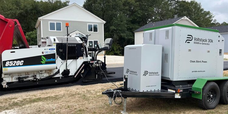 : LeeBoy and Portable Electric Partner to Introduce Electric Paving Solutions

LeeBoy and Portable Electric Join Forces to Revolutionize Paving with Electric Solutions