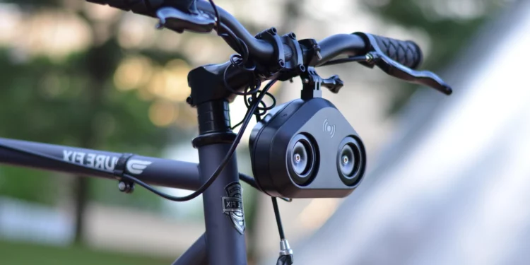 Be Heard While Cycling With A Loud Horn That Honks Like A Car – CleanTechnica