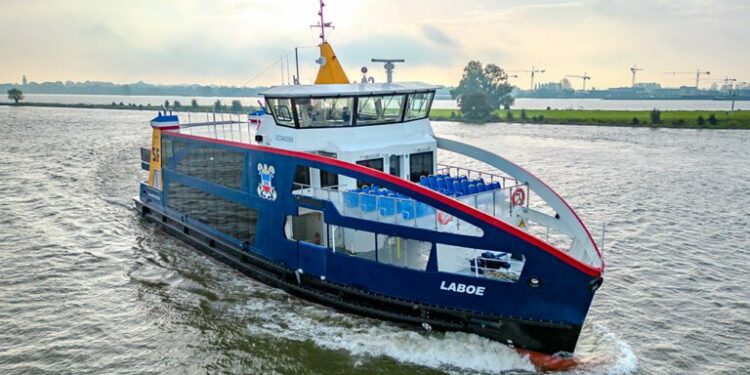 EST-Floattech delivers Octopus Series battery system for SFK’s ferry Laboe – Charged EVs