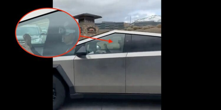 Idiots are already driving on Tesla Autopilot with Apple Vision Pro on their faces