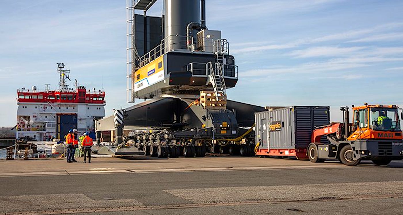 Marcor Stevedoring welcomes its first Liebherr LHM 800e crane