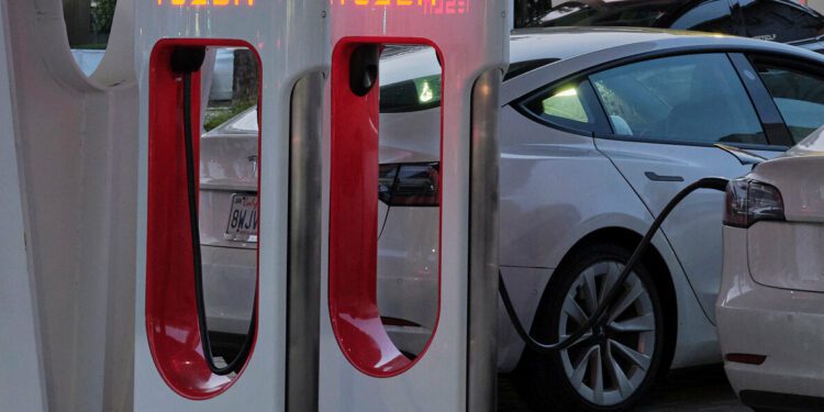 Tesla Fires Many on Charger Team, Raising Doubts About Expansion