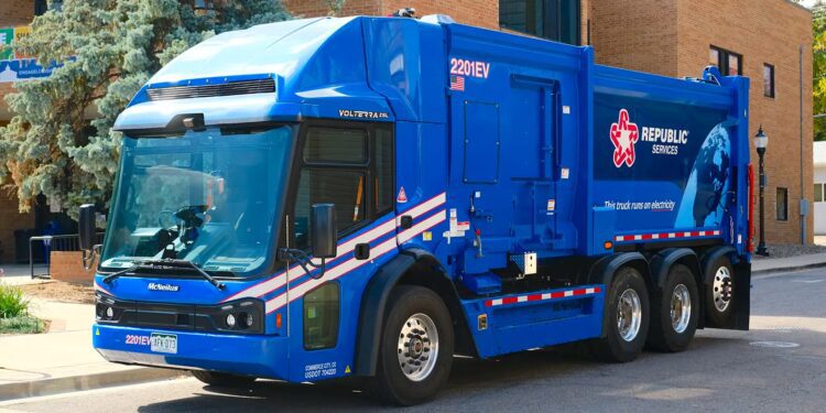 Louisville launches America’s first 100% electric garbage truck fleet