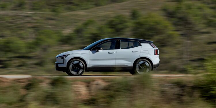 Volvo’s most affordable EV will arrive with up to ,000 in discounts, but here’s the deal